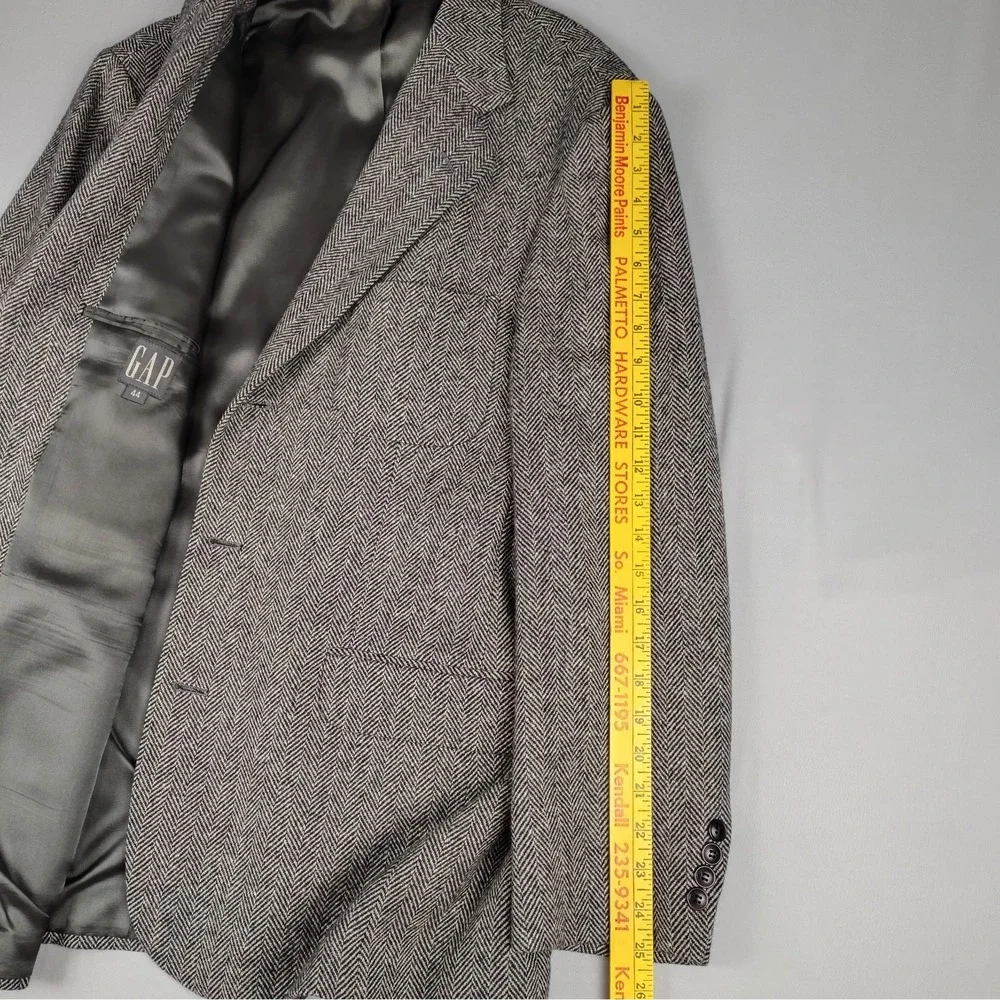 Vintage Gap Blazer Men 44 Gray Herringbone Wool Tweed Sport Coat Made in USA